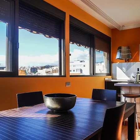 Center Modern Santa Cruz de Tenerife