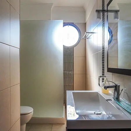 Center Modern Santa Cruz de Tenerife